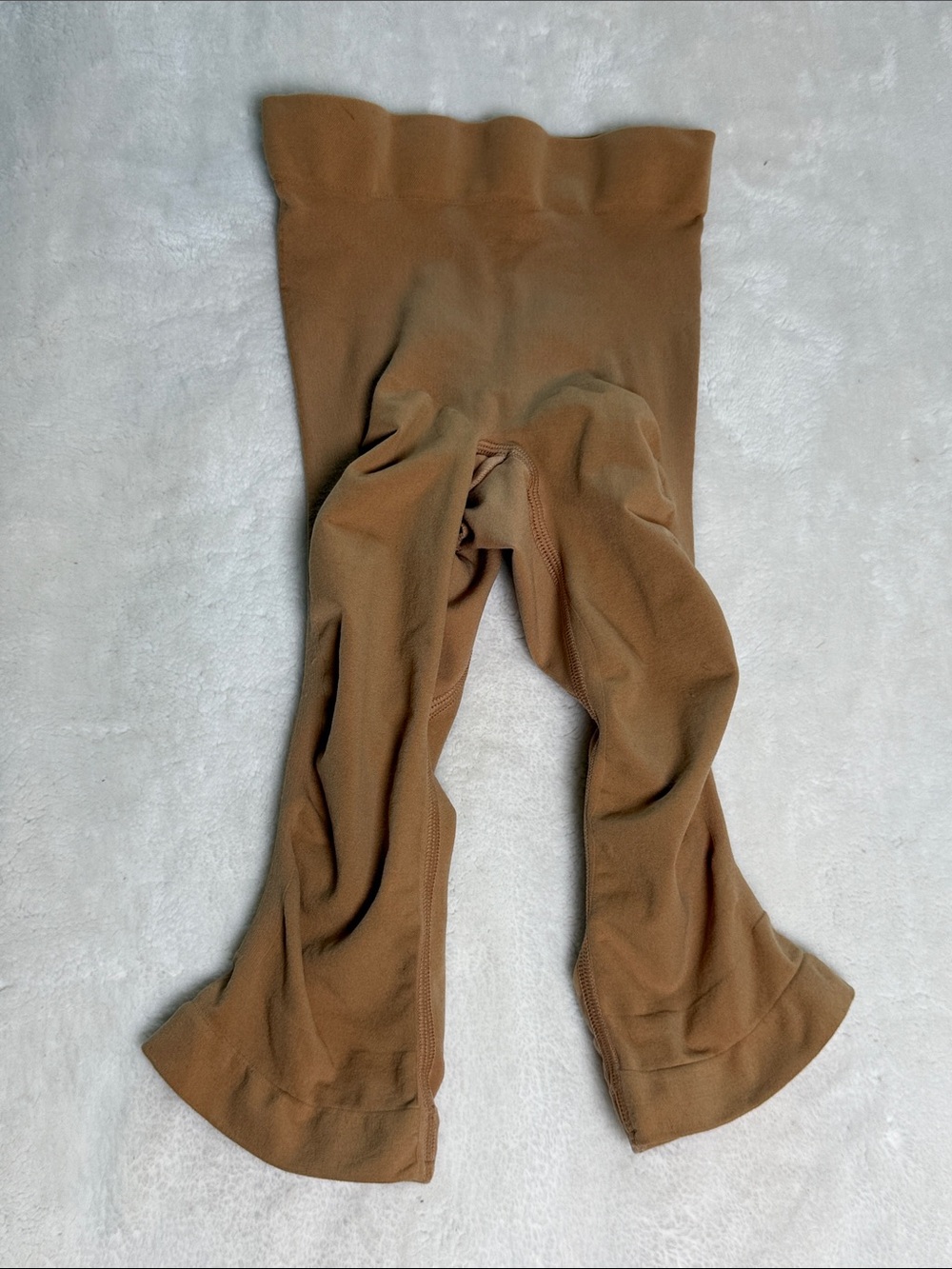 SKIMS Seamless Sculpting Short Above The Knee - Size XXS / XS - Clay